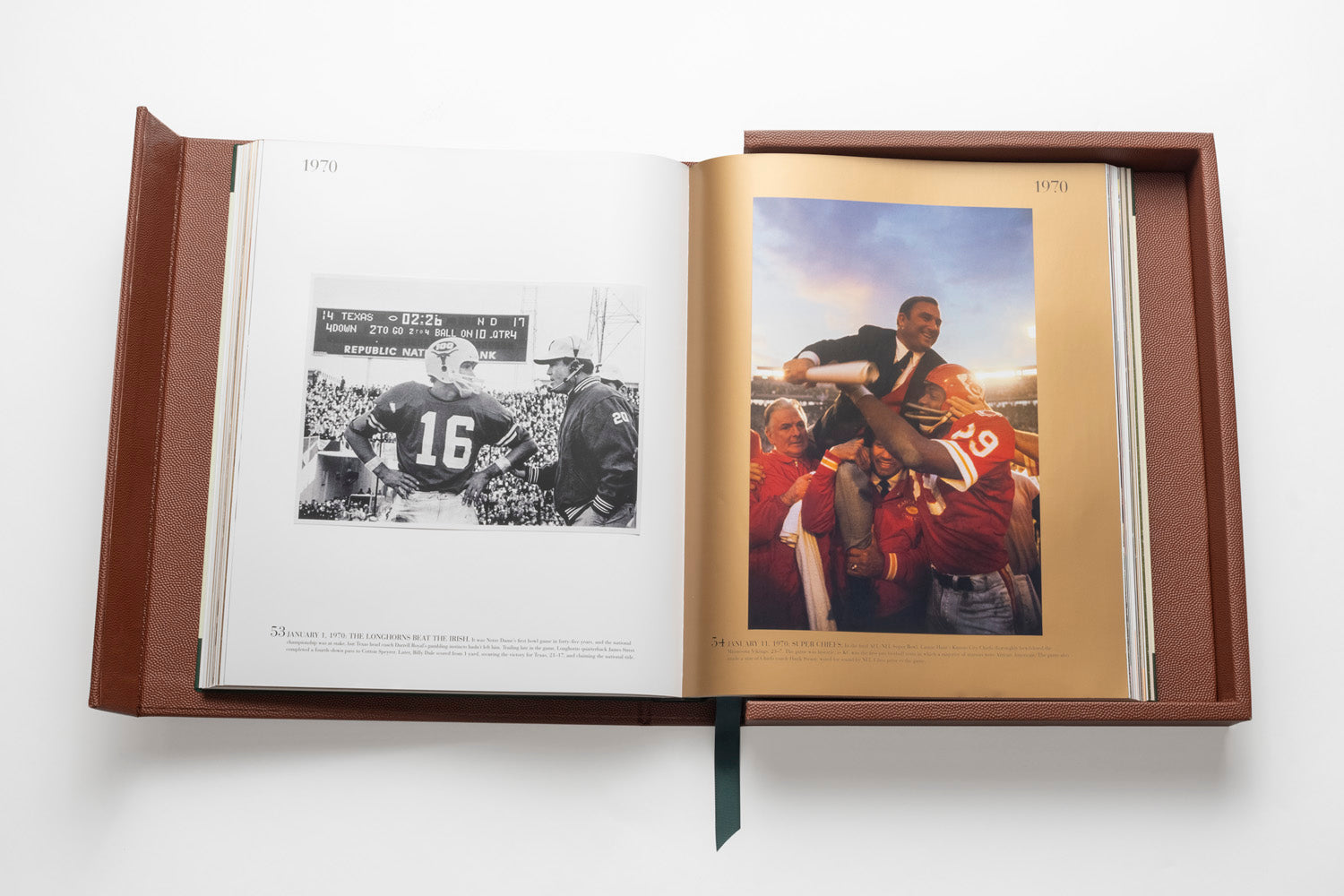 高速配送 Football Coffee Table Book | NFL Book | ASSOULINE その他