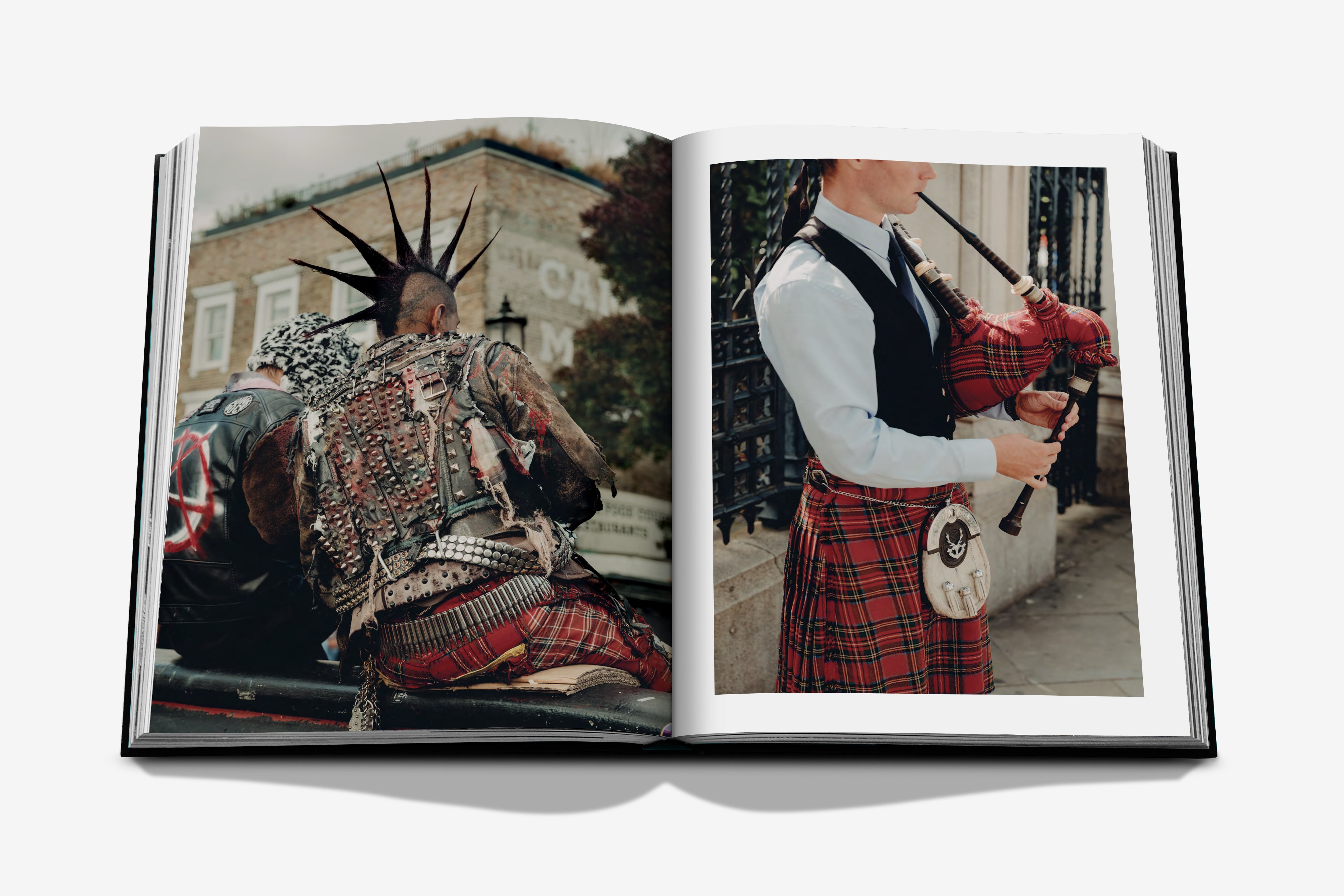 London Chic Coffee Table Book | ASSOULINE