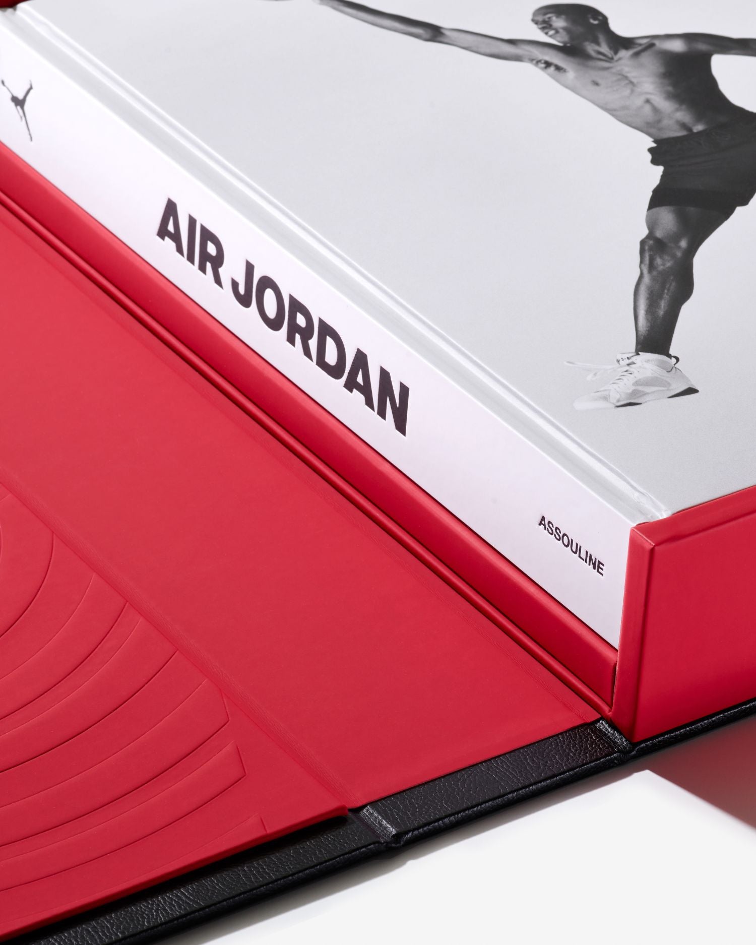 Michael Jordan  本 Air Jordan Large Book Foreward by Michael Jordan | Assouline