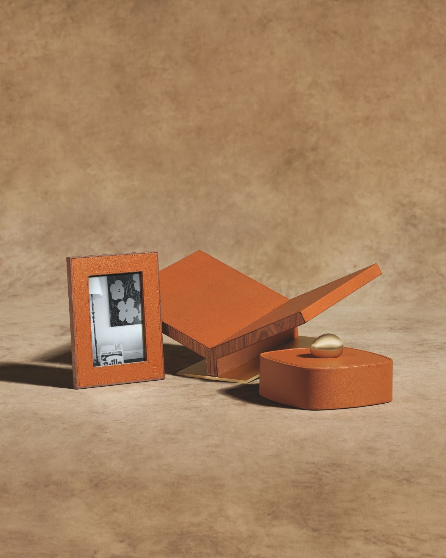 Collector Classic Wood Bookstand in Camel | ASSOULINE