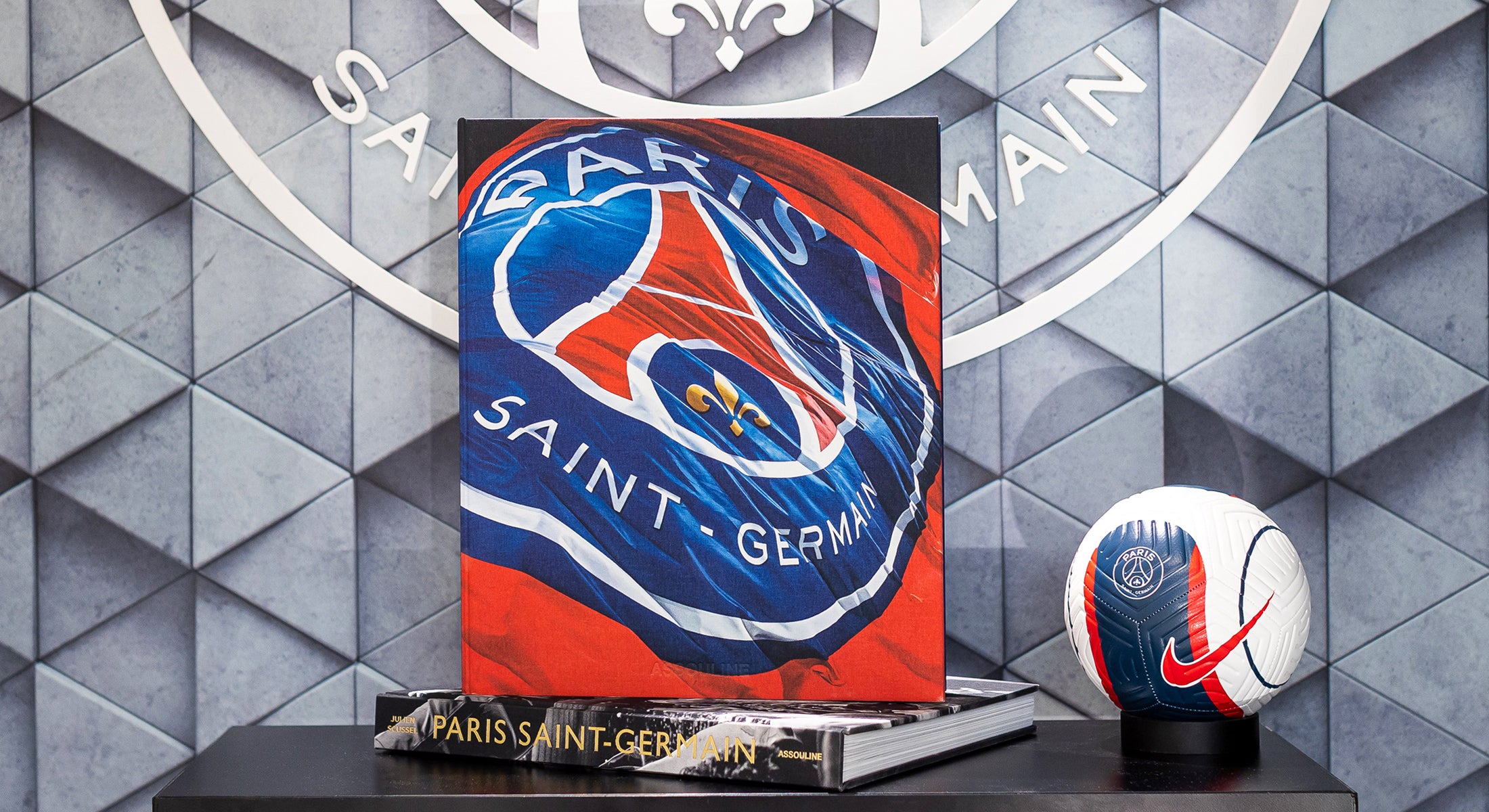 Paris Saint-Germain Large Coffee Table Book | ASSOULINE