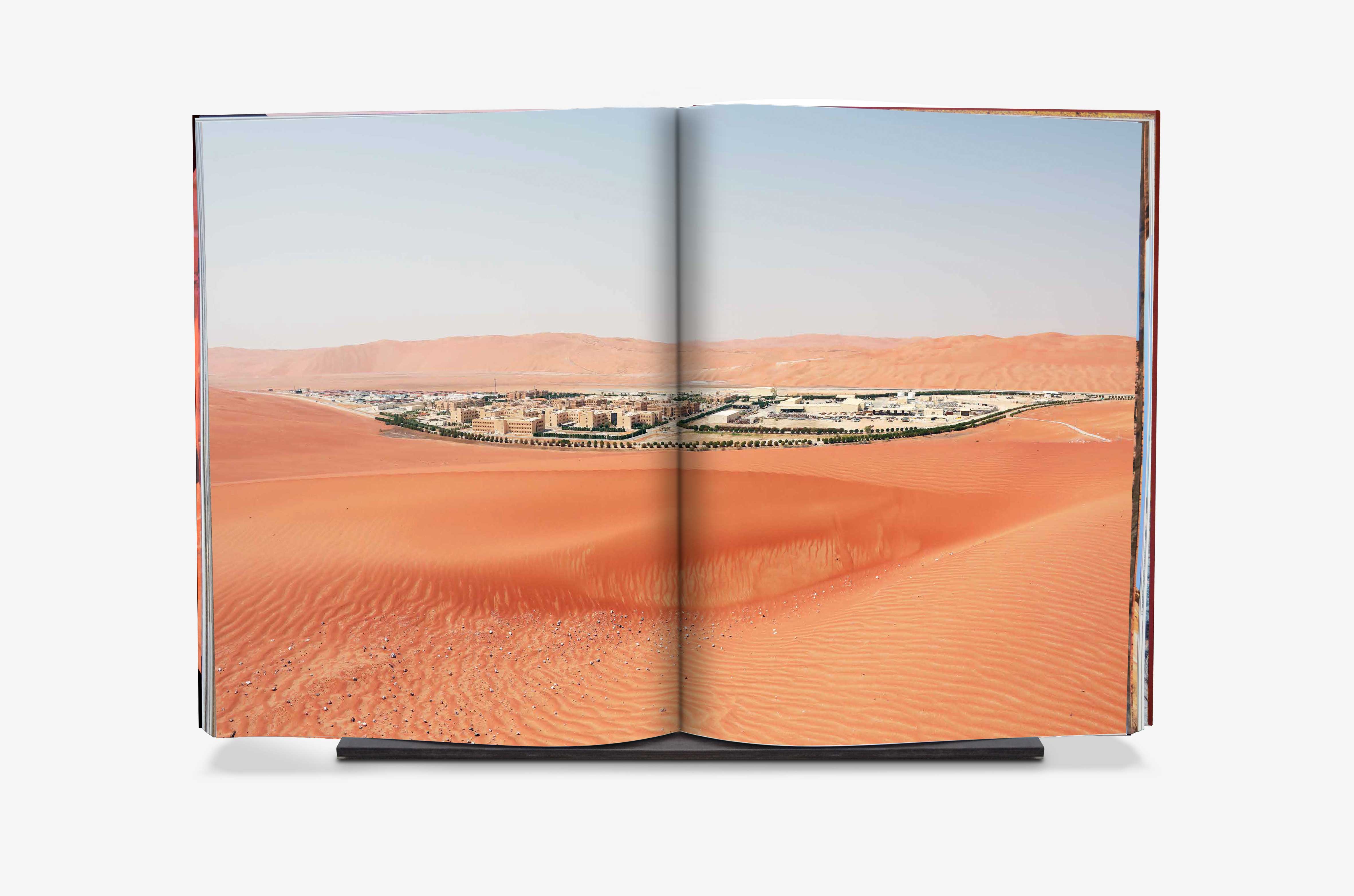 Saudi Arabia: Petroleum Art XXL