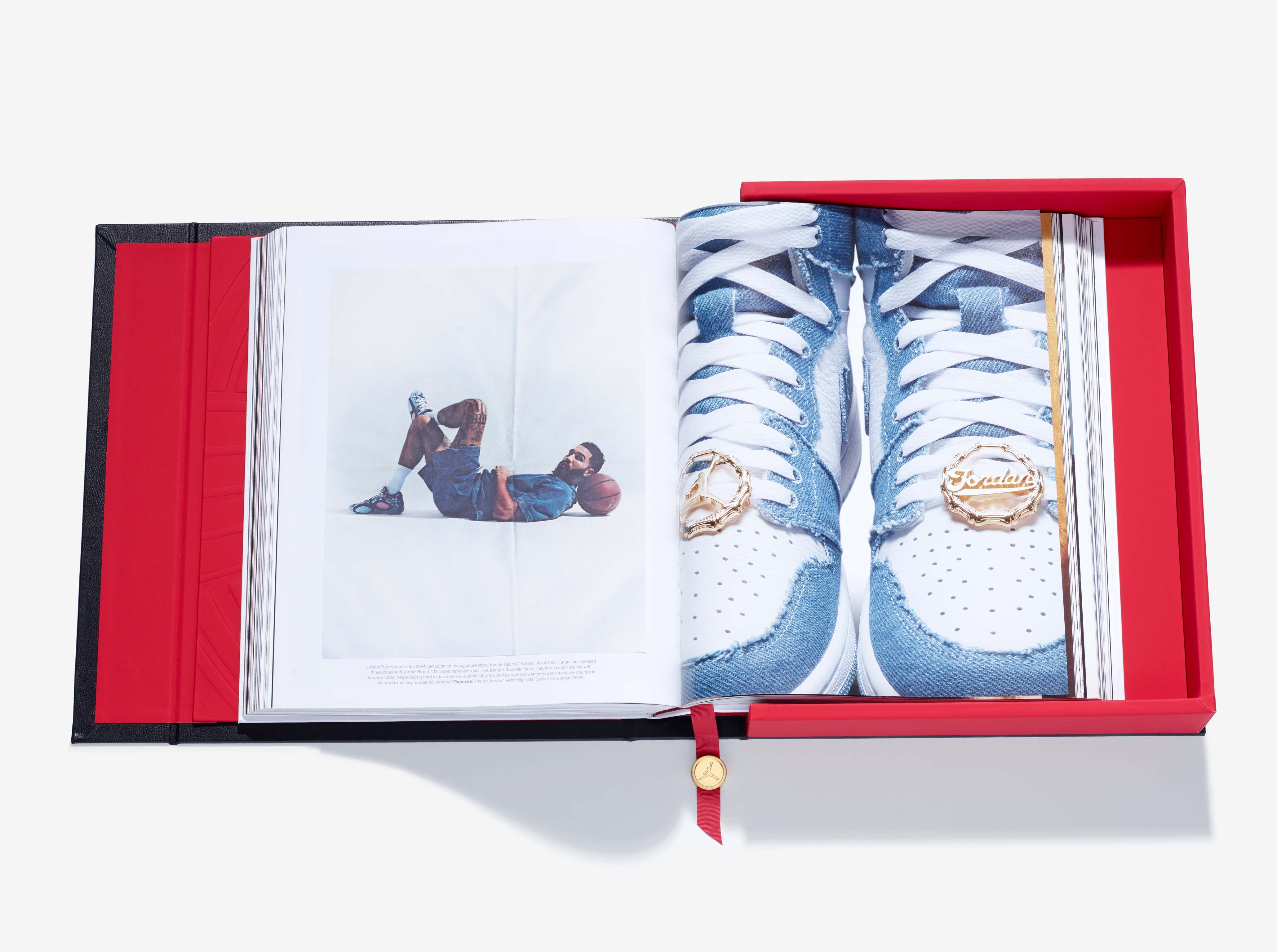 コレクション Air Jordan by Assouline Ultimate Edition Air Jordan Large Book Foreward by Michael Jordan | Assouline