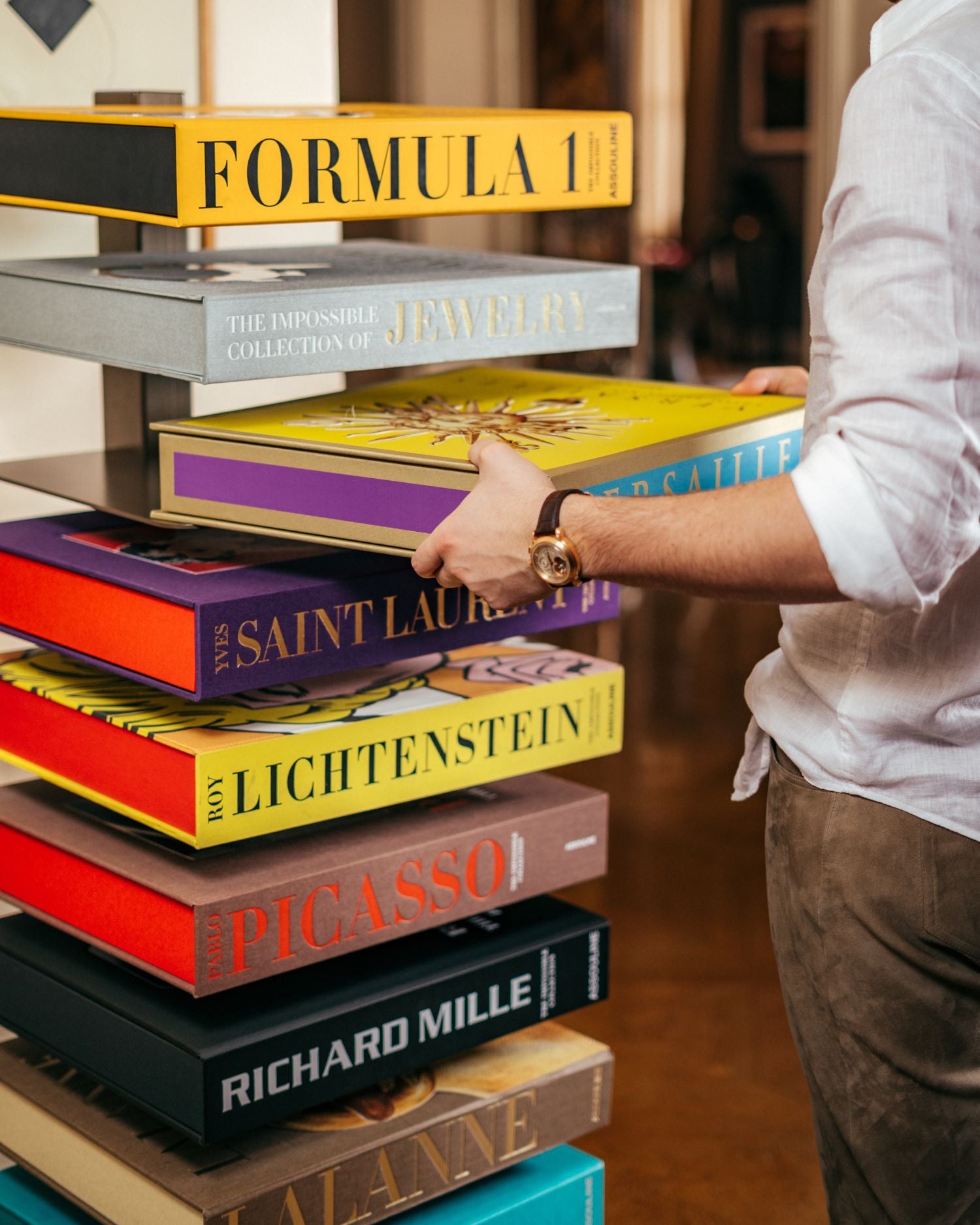 ASSOULINE社　25冊セット Ultimate Tower: Coffee Table Black Book Stand | ASSOULINE